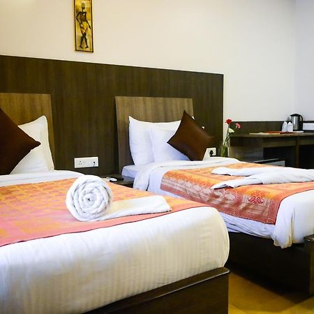 City Inn Hotel & Restaurant Jabalpur Exteriér fotografie