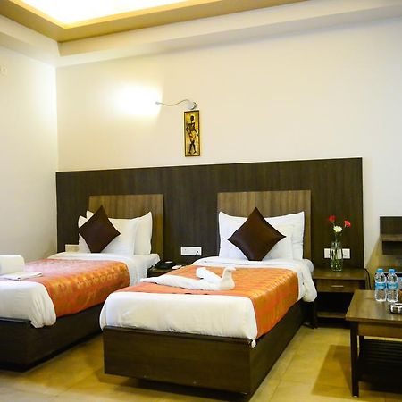 City Inn Hotel & Restaurant Jabalpur Exteriér fotografie