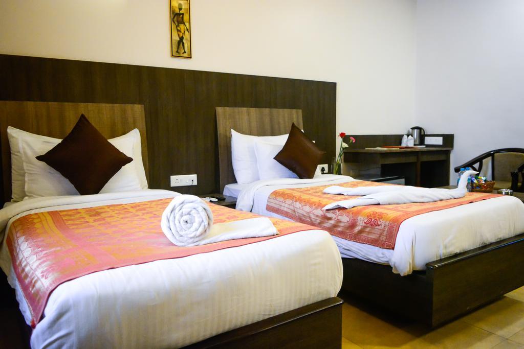 City Inn Hotel & Restaurant Jabalpur Exteriér fotografie